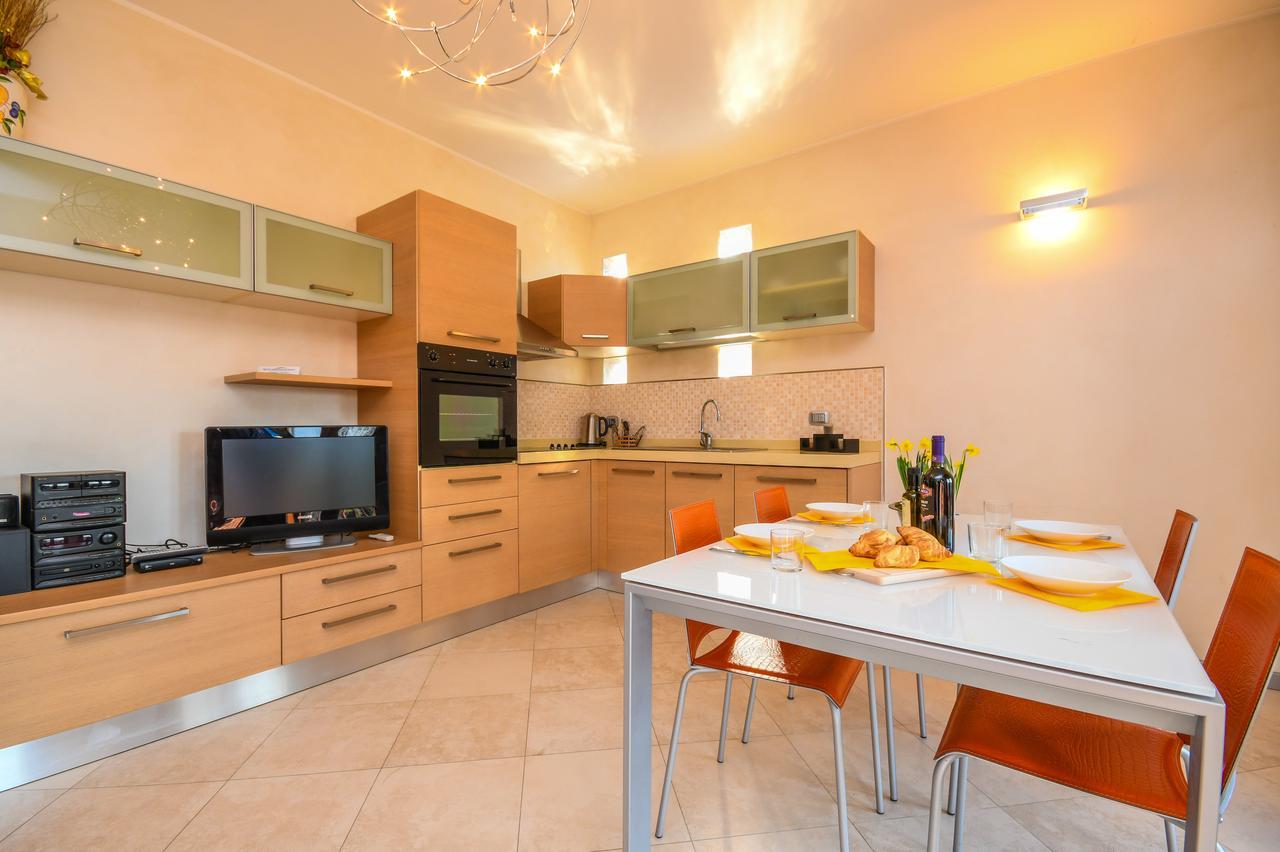 Barcone 1 Appartement Sirmione Buitenkant foto